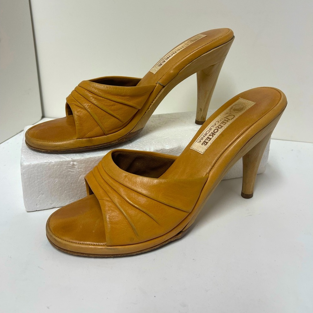 Vintage Leather Wood Sandals - Cherokee of CA
